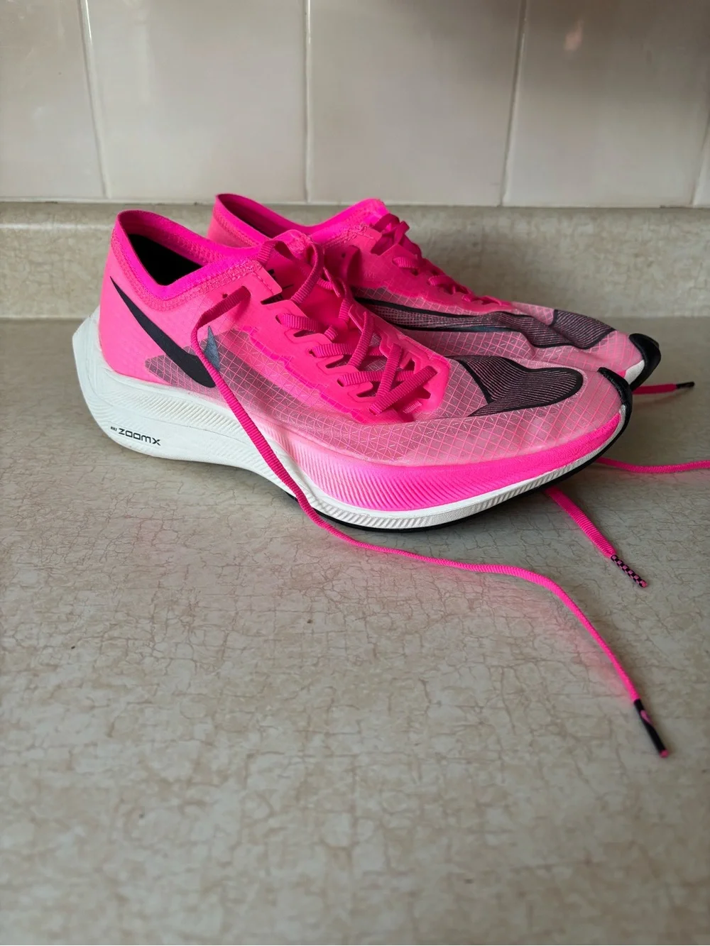 Nike ZoomX Vaporfly NEXT% Pink Blast Running Shoes Size 7.5 Men’s / 9 Women’s - Picture 2 of 11
